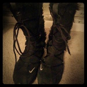 Girls Nike boots size 6